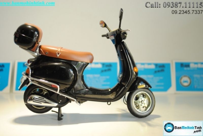  Mô hình xe Vespa ET4 Autoart 1:12 Black 