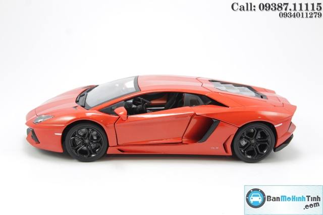 MÔ HINH XE LAMBOGHINI AVENTADOR LP 700