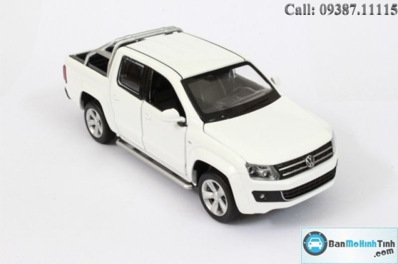  Mô hình xe Volkswagen Amarok White 1:32 UNI 