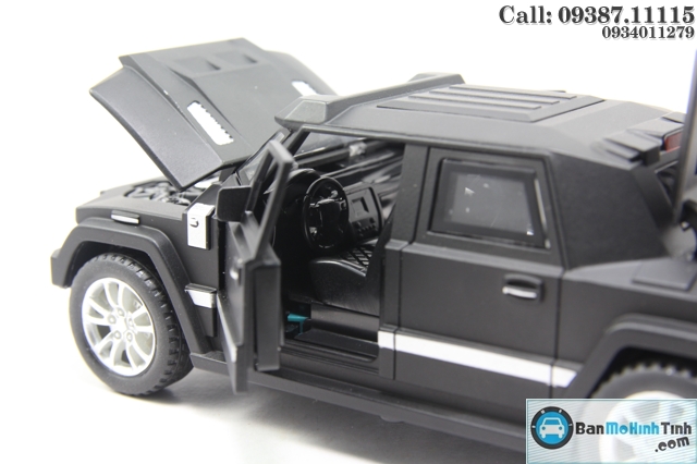 Mô hình xe ô tô XE-KOMBAT PROMBRON BLACK