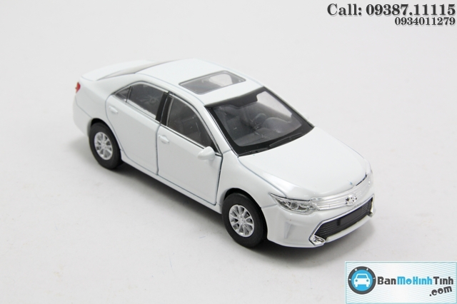 Mô hình xe ô tô Toyota Camry White 1:36 Welly - banmohinhtinh.com