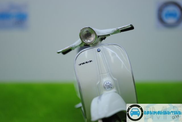  Mô hình xe Vespa 125 Primavera 1968 1:18 Maisto 