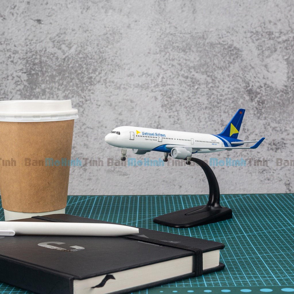 Mô hình máy bay Vietravel Airbus A321 20cm Everfly
