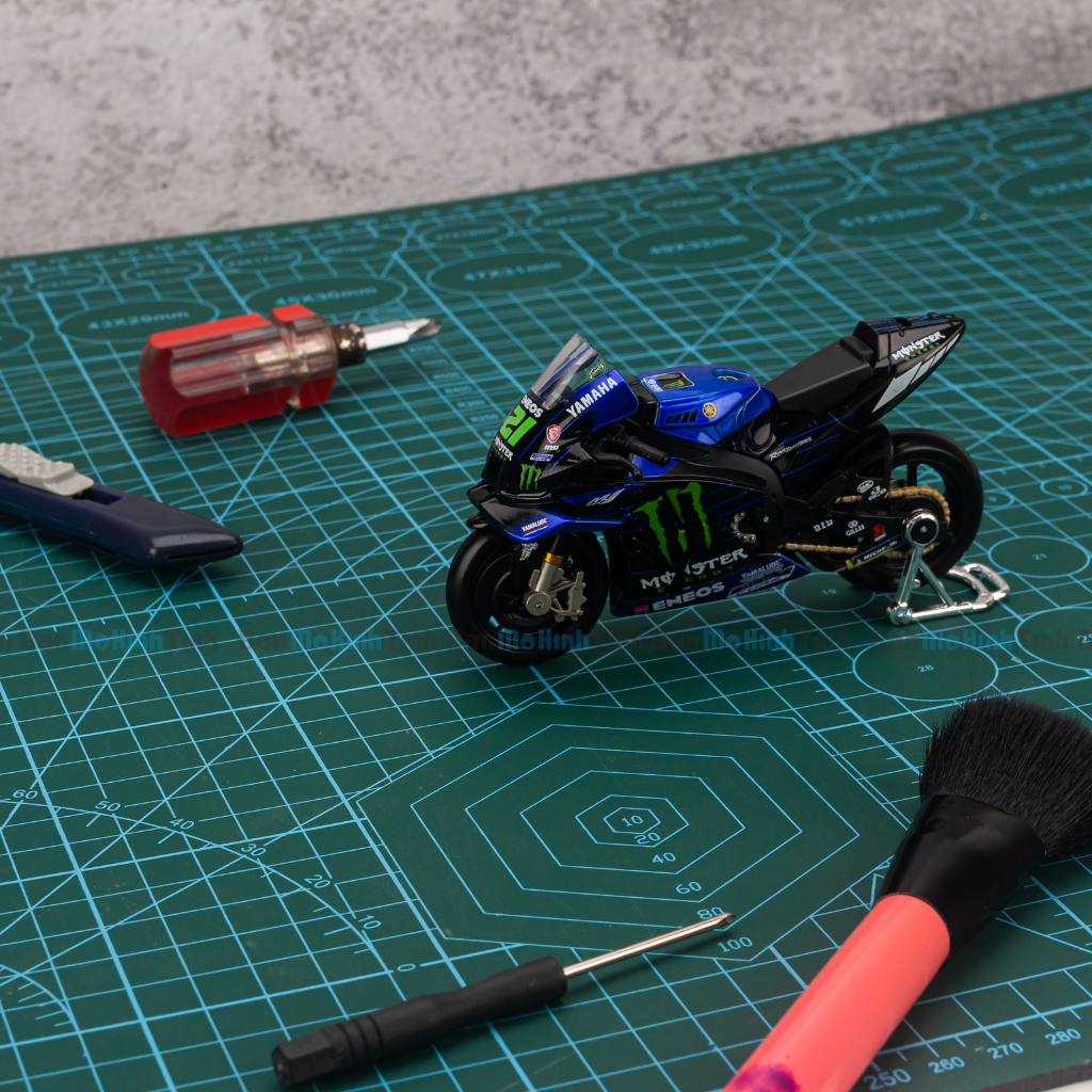 Mô hình mô tô GP Yamaha Factory Racing Team 2022 1:18 Maisto