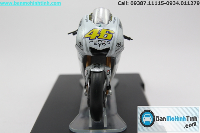 YAMAHA YZR M1 ESTORIL 2009 MO HINH MOTO YAMAHA YZR M1 ESTORIL 2009