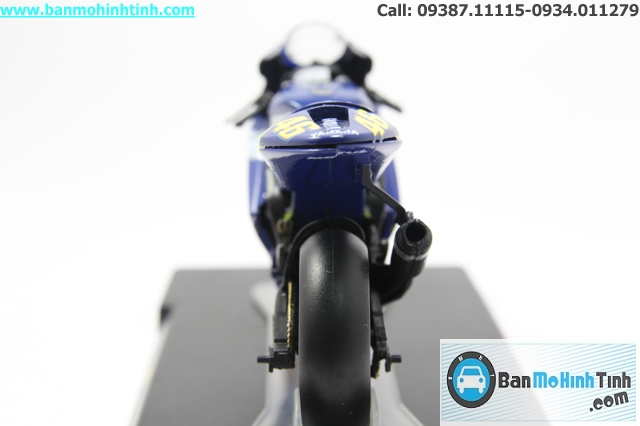 YAMAHA YZR M1 WORLD CHAMPION 2005 MO HINH MOTO YAMAHA YZR M1 WORLD CHAMPION 2005