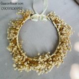 Vòng hoa đội đầu màu trắng