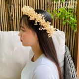 Vòng hoa đội đầu màu trắng