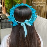 Vòng hoa đội đầu màu xanh