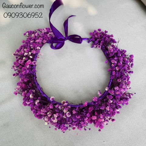 Vòng hoa đội đầu tím Huế