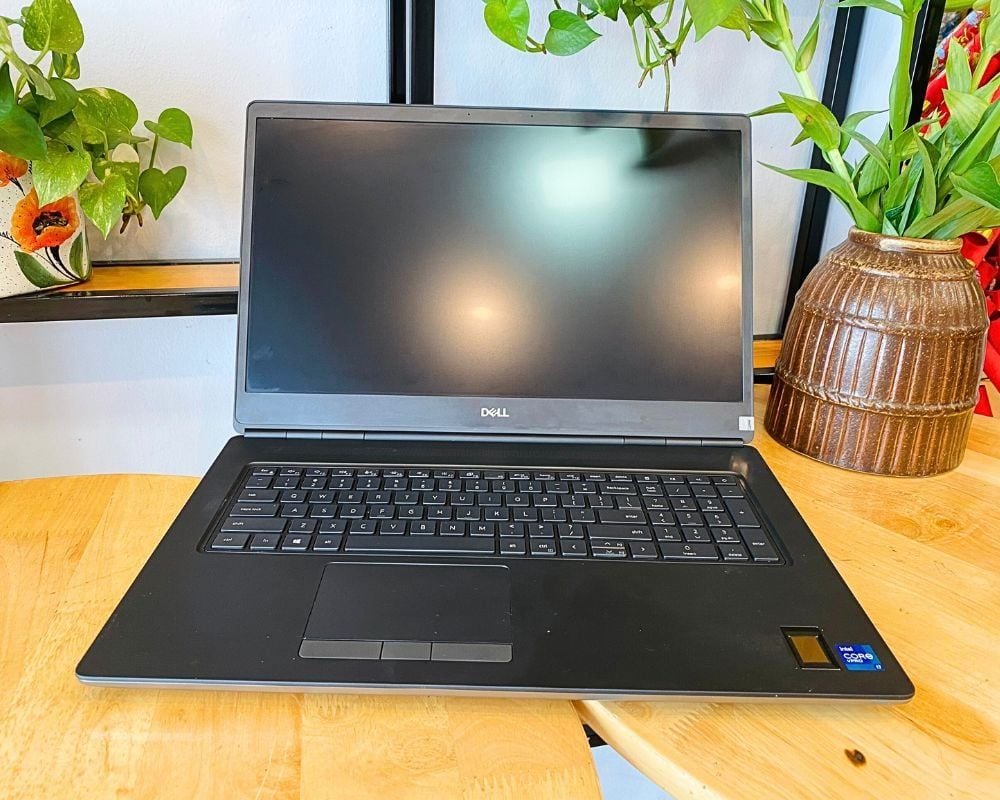 Dell Precision 7760CPU: Intel® Core™ i7-11950H/Memory 32 GB Max Update 128G/SSD Nvme 512Gb/VGA:NVIDIA RTX A3000, 6GB, GDDR6/LCD 17.3-inch FHD /Batery 6Cell/WIN Bản quyền Linew