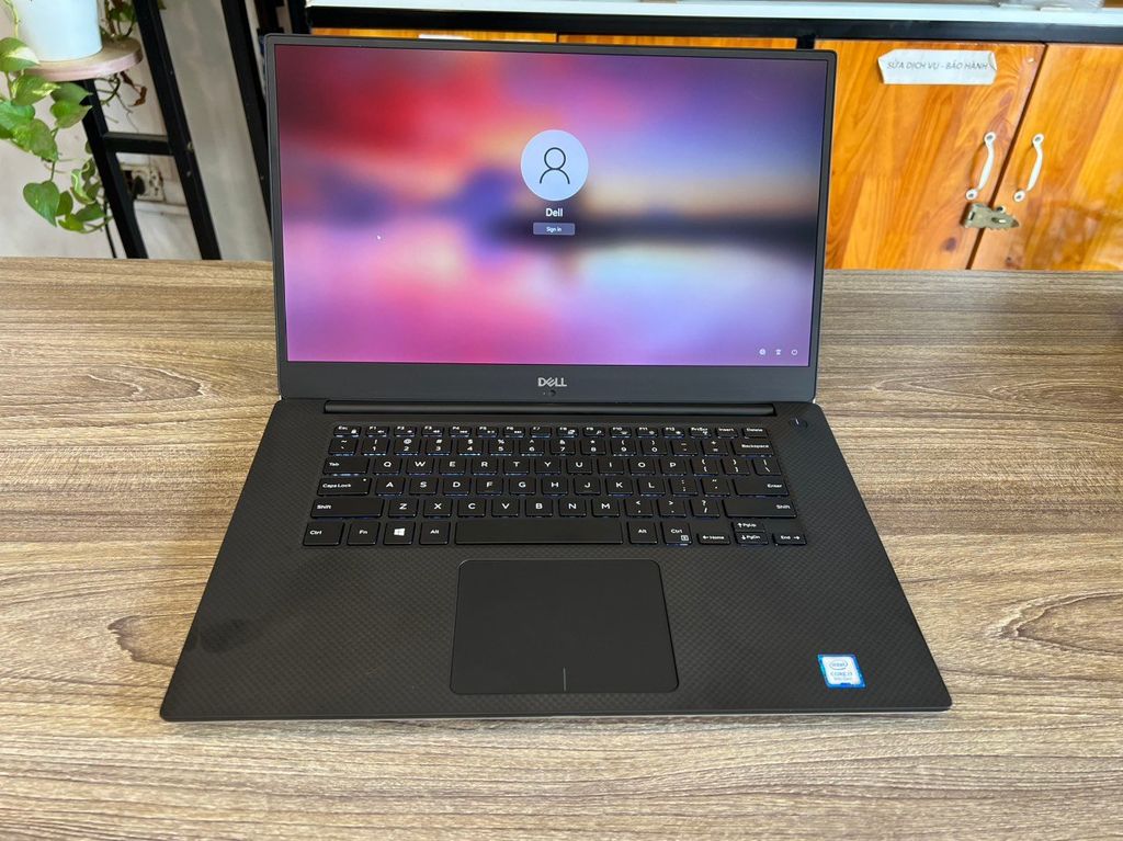 Laptop đồ họa Dell Precision 5530 CPU Core i7 8850H/RAM 16G Max up date 64G/SSD Nvme 512Gb/VGA NVIDIA Quadro P1000 4G/LCD 15.6-inch UltraSharp FHD IPS (1920x1080)  Guarantee (72% color gamut)