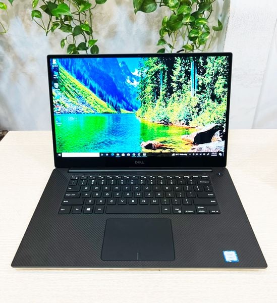 Laptop Đồ Họa Dell Precsion 5540/Core i9 9980H/RAM 16Gb/ SSD Nvme 512Tb/VGA NVIDIA Quadro® T2000 w/4GB GDDR5/ LCD 15.6'  FHD