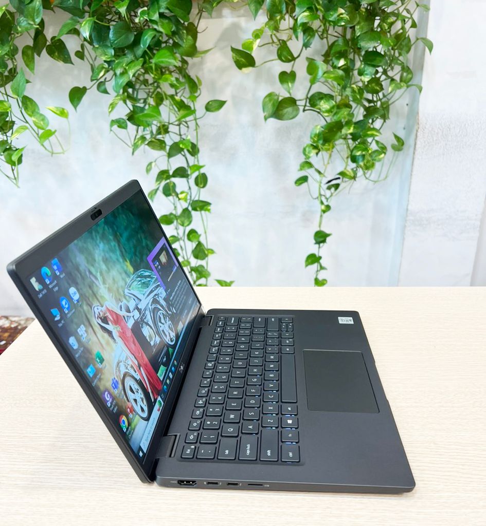 Dell Latitude 7410 Carbon/CPU: i5-1031U| Memory: 16GB DDR4 Bus 2666 MHz | SSD: 256GB PCIe-NVMe |VGA: Intel UHD Graphics| Display: 14
