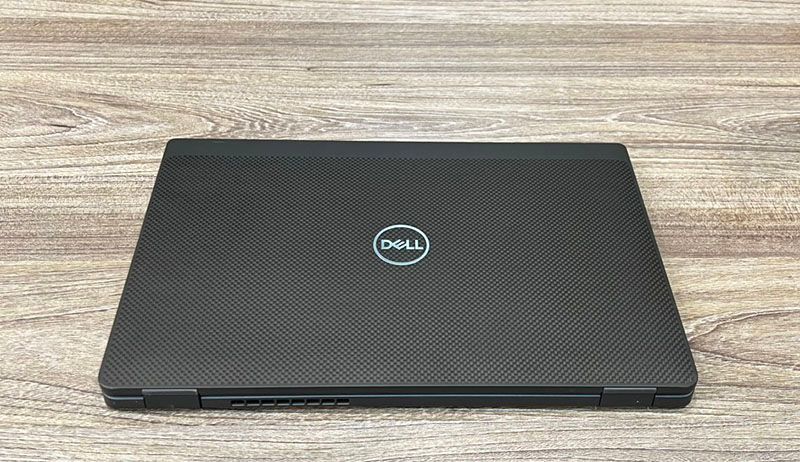 Dell Latitude 7410 Carbon/CPU: i7-1061U| Memory: 16GB DDR4 Bus 2666 MHz | SSD: 256GB PCIe-NVMe |VGA: Intel UHD Graphics| Display: 14