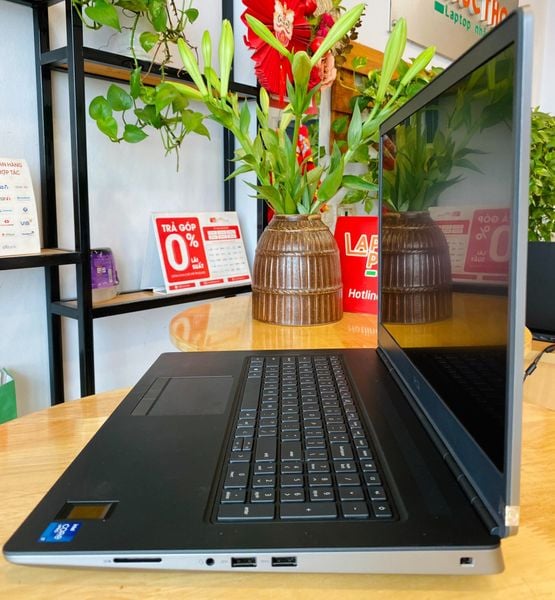 Dell Precision 7760CPU: Intel® Core™ i7-11950H/Memory 32 GB Max Update 128G/SSD Nvme 512Gb/VGA:NVIDIA RTX A4000, 8GB, GDDR6/LCD 17.3-inch FHD /Batery 6Cell/WIN Bản quyền Linew