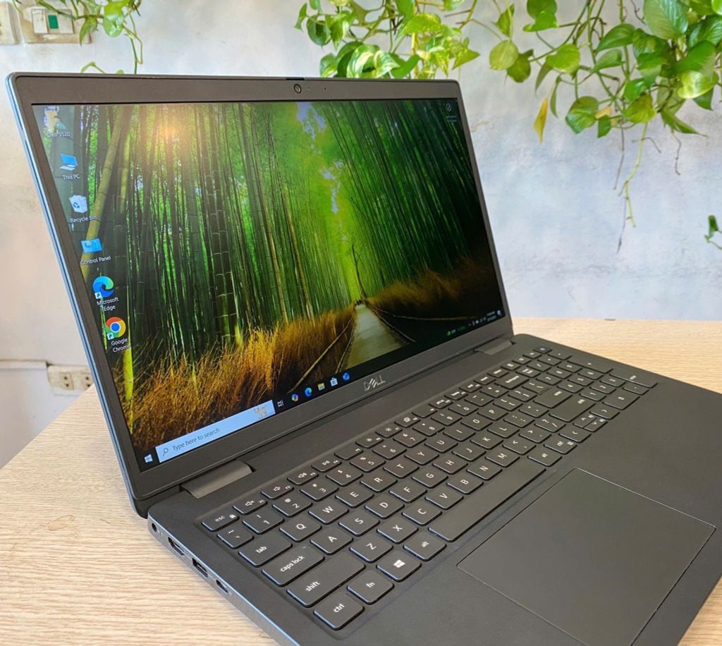 Dell Latitude 3520 CPU Core i5 1135G7/Memory 8Gb Bus 3200Hz/SSD Nvme 256Gb/VGA Intel Intel Iris Xe Graphics/LCD 15.6' FHD/OS WIN 11 OEM
