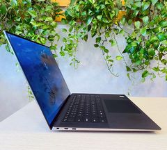 Laptop Đồ Họa chuyên nghệp Dell Precision 5550CPU: Intel Xeon W-10855M |RAM 16Gb | SSD Nvme 512Gb | VGA NVIDIA Quadro T1000 GDDR5 4 GB |LCD 15.6