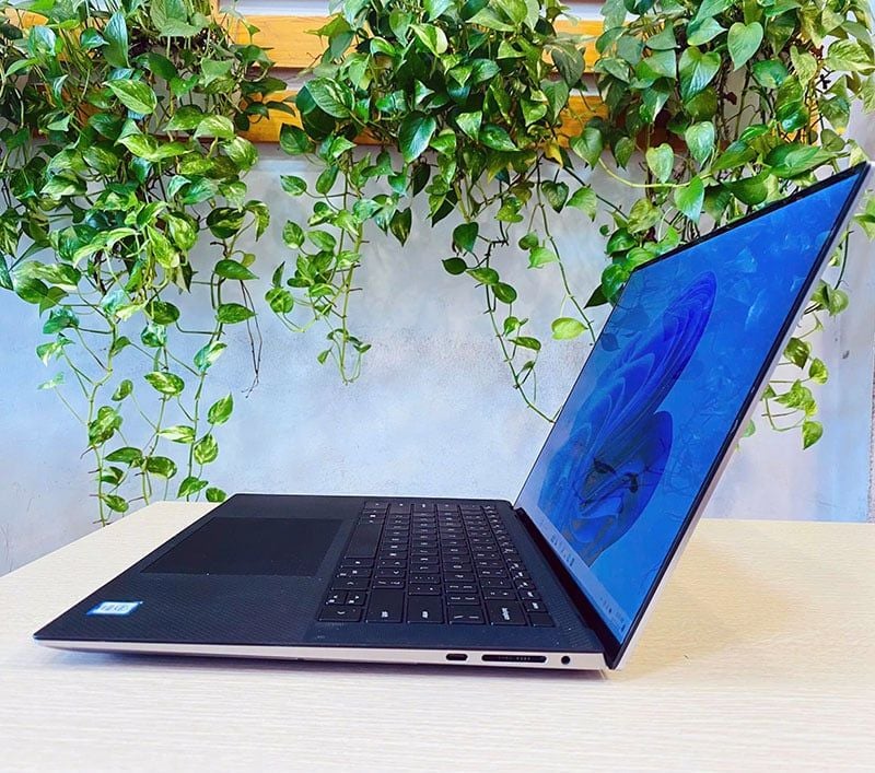Laptop Đồ Họa chuyên nghệp Dell Precision 5550CPU: Intel Xeon W-10855M |RAM 16Gb | SSD Nvme 512Gb | VGA NVIDIA Quadro T1000 GDDR5 4 GB |LCD 15.6
