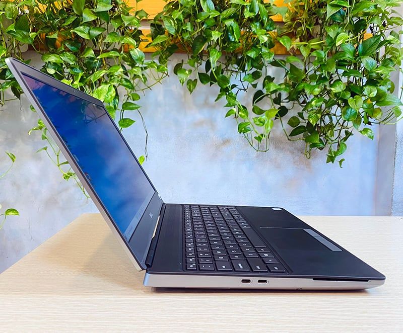 Laptop Đồ Họa Dell Precision 7550 CPU: Intel® Core™ i7-10850H/RAM 32G/SSD Nvme 512G/Graphics:NVIDIA Quadro rtx 5000 16GB /LCD 15.6' FHD/Batery 6Cell/WIN 10 bản quyền/ Tình trạng Linew/Trọng lượng 2,5Kg
