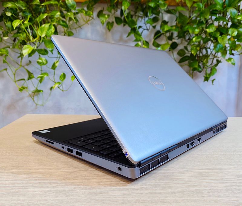 Laptop Đồ Họa Dell Precision 7550 CPU: Intel® Core™ i7-10850H/RAM 32G/SSD Nvme 512G/Graphics:NVIDIA Quadro rtx 5000 16GB /LCD 15.6' FHD/Batery 6Cell/WIN 10 bản quyền/ Tình trạng Linew/Trọng lượng 2,5Kg