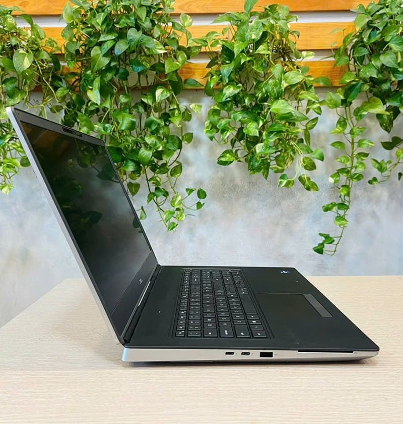 LAPTOP ĐỒ HỌA DELL PRECISION 7750CPU:Core i7 1075H/RAM 32G Maxupdate 128G/SSD Nvme 512G//VGA NVIDIA Quadro T1000 4G/LCD 17.3' FHD/WIN 10 bản quyền/Linew