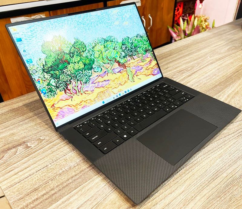 Laptop đồ họa Dell Precision 5560/CPU i7 1185H/ RAM 16G/SSD512Gb/VGA Nvidia Quadro T1200 4Gb/WIN 10 OEM Linew