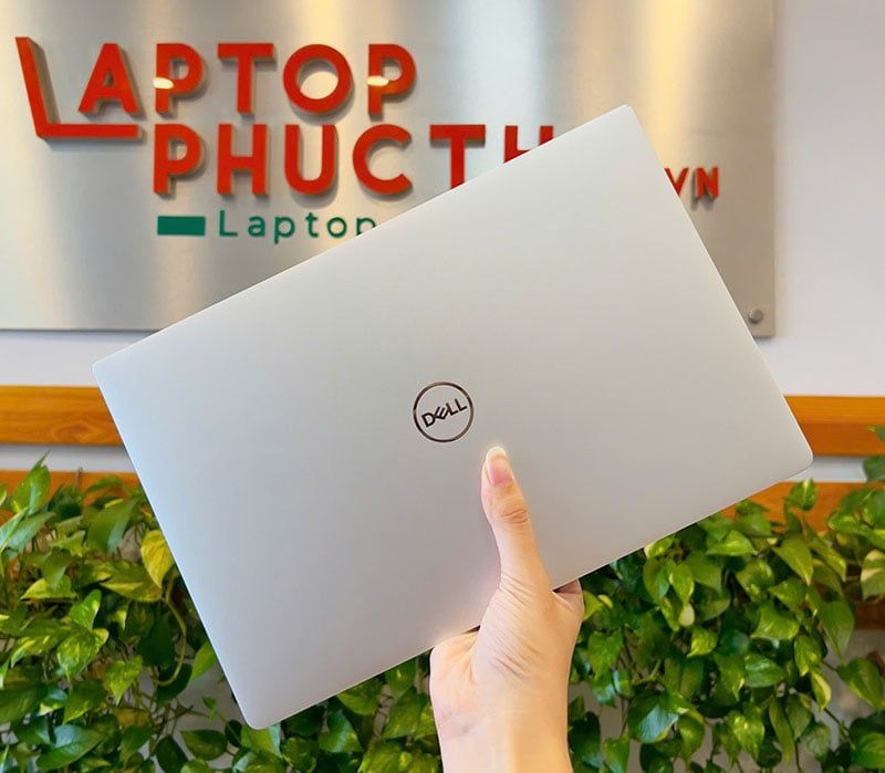 Laptop Dell XPS 13 7390 Sliver 4K /CPU: i7-1051U| Memory: 16 GB LPDDR3 at 2133 MHz | SSD: 512GB PCIe-NVMe |VGA: Intel UHD Graphics| Display: 13.3