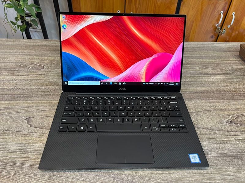 Laptop Dell XPS 13  9380/ CPU I7 8565/SSD Nvme 256G/LCD 13.3inch  4K Touch/Batery 4 Cell/ Hệ điều hành WIN 11