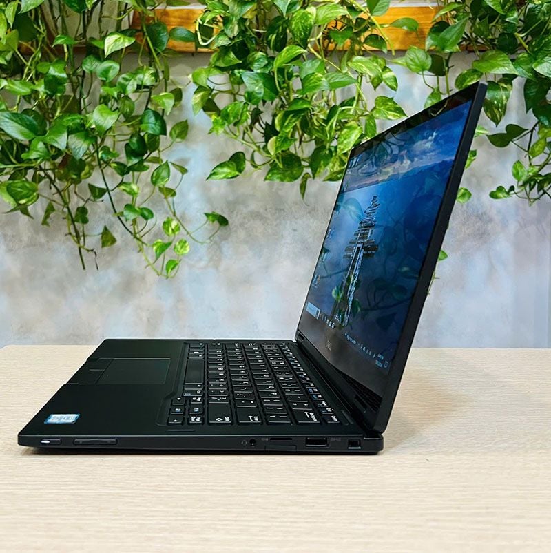 Laptop Dell Latitude 7390 2-in-1  CPU Core i7 8650u/DDRAM 4 8G/SSD Nvme 256G/LCD 13.3' FHD Touch/hệ điều hành Win 10 bản quyền/tình trạng cũ/Pin 3 Cell