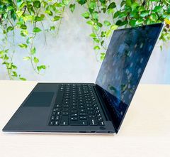 Laptop Dell XPS 13 7390 Sliver 4K /CPU: i7-1051U| Memory: 16 GB LPDDR3 at 2133 MHz | SSD: 512GB PCIe-NVMe |VGA: Intel UHD Graphics| Display: 13.3