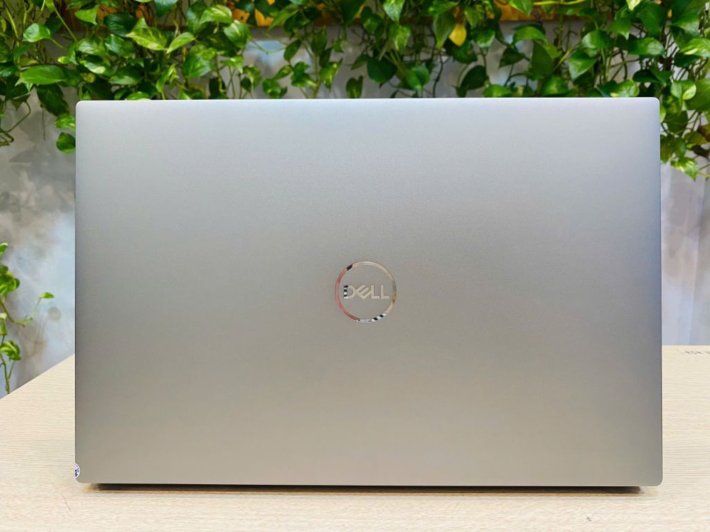 Laptop đồ họa Dell Precision 5560 CPU i7 1185H/RAM 16Gb/SSD Nvme 512Gb/VGA  NVIDIA RTX A2000 w/4GB/LCD 15.6
