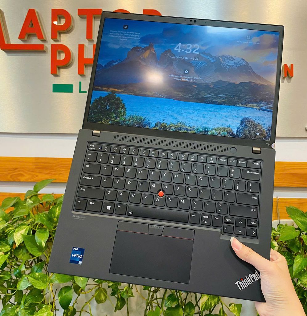 Laptop Lenovo ThinkPad T14 Gen 3/CPU Core i7 1265U/RAM 16Gb/SSD Nvme 256Gb/LCD 14' FHD  /VGA Integrated Intel® Iris® Xe Graphics/WIN 11/Mầu Black/Linew