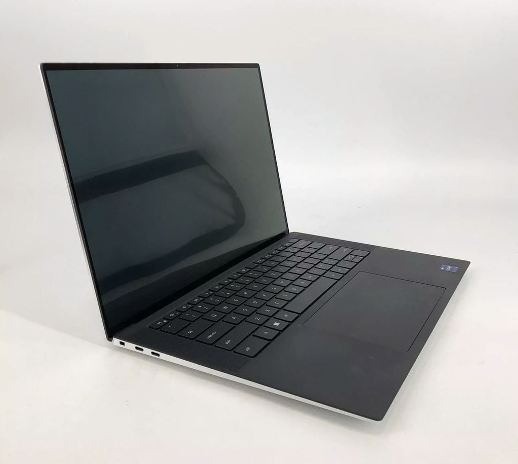 Dell XPS 15 9520 CPU/Core i7-12700H/Memory 16GB/SSD Nvme 512GB/VGA RTX 3050 4GB/CLD 15.6″ FHD+/Batery 6 Cell/WIN 11 OEM