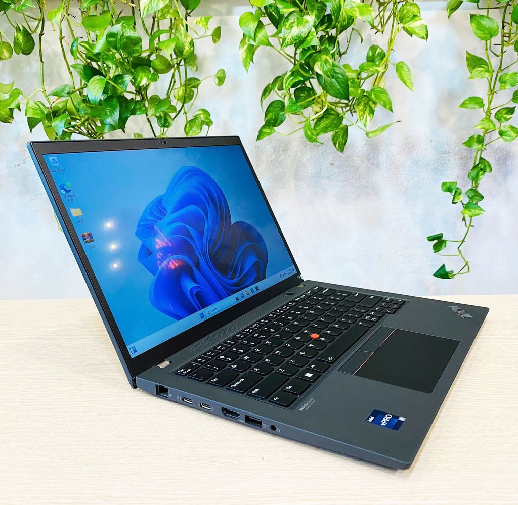 Laptop Lenovo ThinkPad T14 Gen 3/CPU Core i7 1265U/RAM 16Gb/SSD Nvme 256Gb/LCD 14' FHD  /VGA Integrated Intel® Iris® Xe Graphics/WIN 11/Mầu Black/Linew