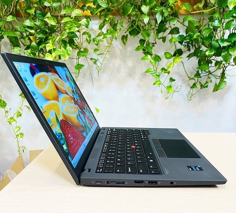 Laptop Lenovo ThinkPad X13 GEN 2/ CPU/  Core i7 1185G7/RAM 16G/SSD Nvme 256GB/LCD 13.3
