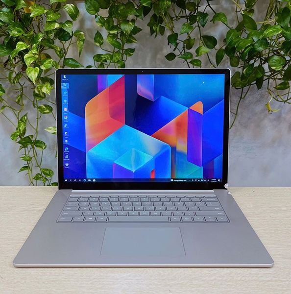 Microsoft Surface Laptop 3  15-inch CPU Core™ i5-1035G7/RAM 16GB LPDDR4X, 3733MHz/SSD Nvme 256GB/VGA:Intel® Iris™/Linew