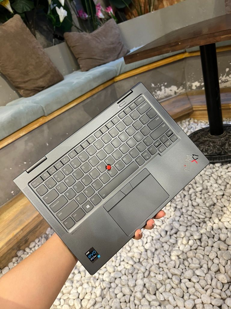 Laptop Lenovo ThinkPad X1 Yoga Gen 6 CPU Core i7 1185g7/RAM 32Gb/ SSD Nvme 512Gb/LCD 14inch FHD Touch/ WIN 11/ New outlet