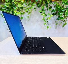 Laptop Dell XPS 13 7390 Sliver CPU: i7-1051U| Memory: 16 GB LPDDR3 at 2133 MHz | SSD: 512GB PCIe-NVMe |VGA: Intel UHD Graphics| Display: 13.3
