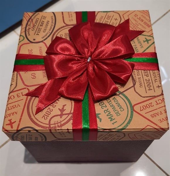  Hộp quà vuông 15x15x14.5 