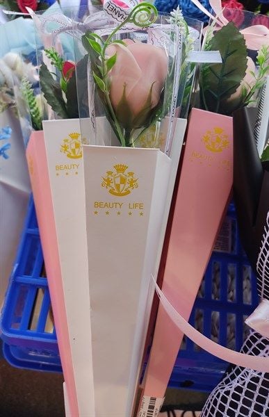  Hộp hoa meka 1 bông TP 