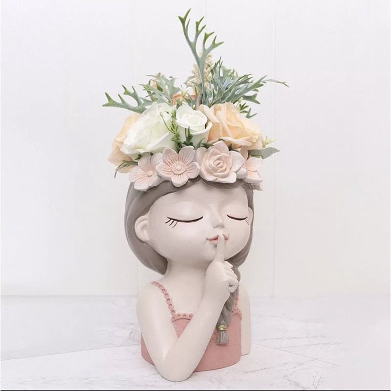 Chậu hoa Cô bé tóc bím 
