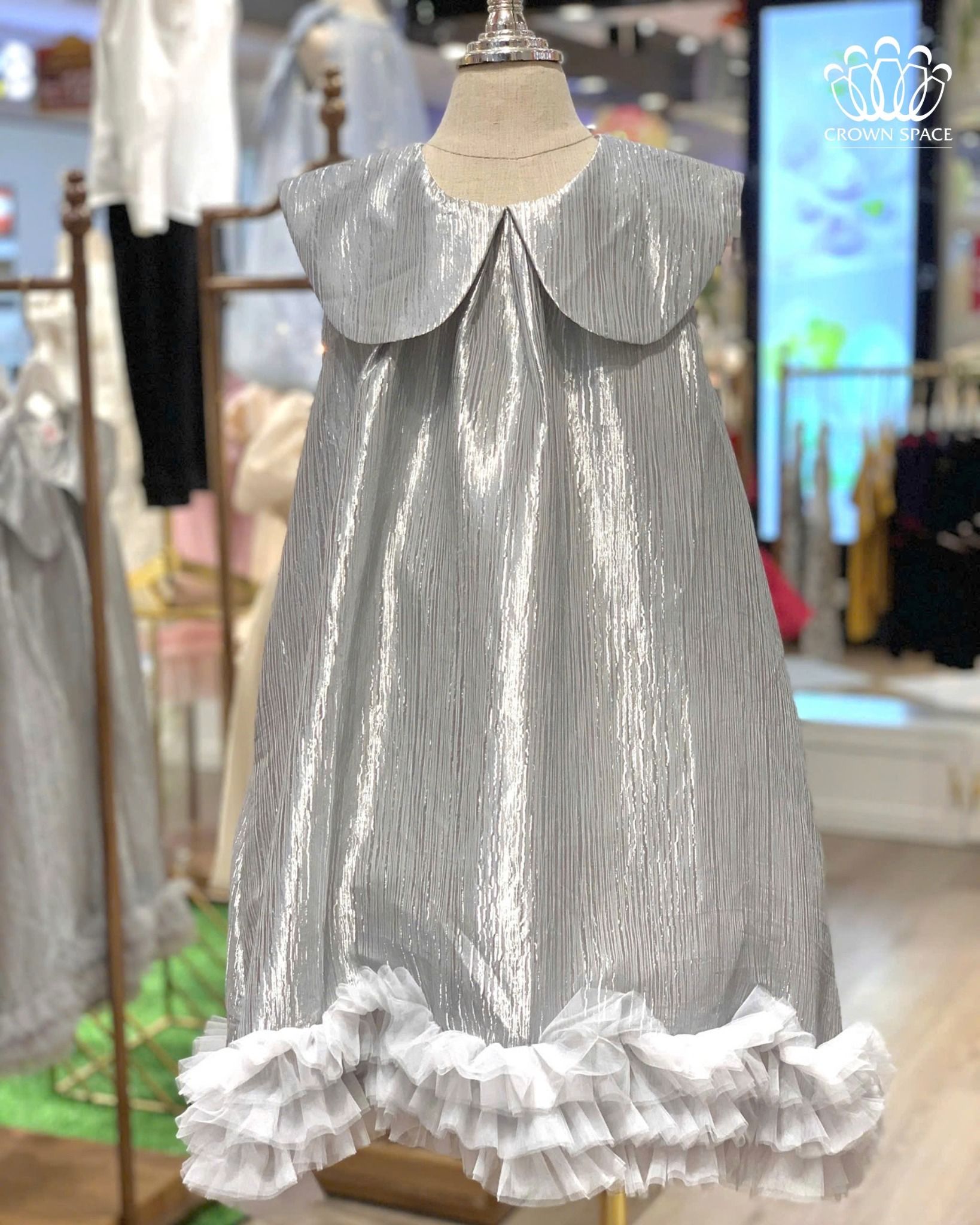  Váy Cộc Tay Bé Gái Chất Liệu Lụa Cao Cấp, Năng Động Và Thanh Lịch | Crown Space CKGS3850109 
