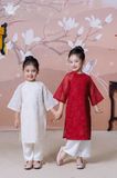  Áo Dài Tơ Bé Gái Thêu Hoa Hồng Kim Tuyến Màu Đỏ Rực Rỡ Crown Space CKGL9942101, CKGL9942102 