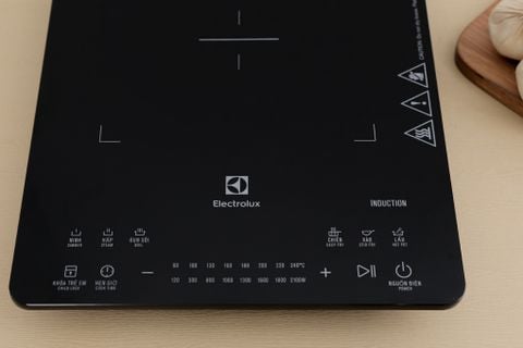 Bếp từ mini Electrolux ETD42SKA