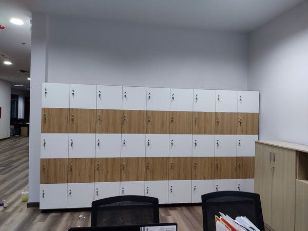  Tủ locker gỗ 45 ngăn cánh mở LK16 