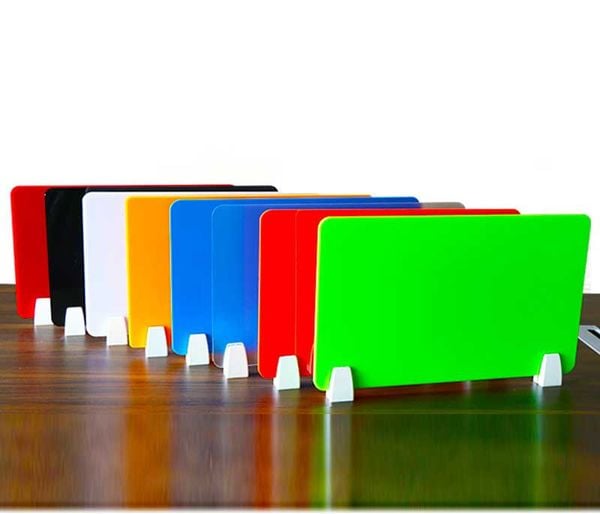  Vách mặt bàn gỗ nhiều màu 