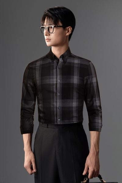 Áo Sơ Mi Dài Tay Màu Đen Kẻ Vuông Xám Adam Store - SMC144
