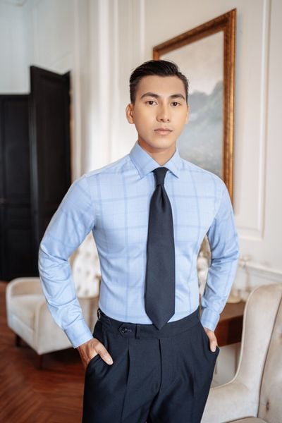 Áo Sơ Mi Dài Tay Bamboo Màu Xanh Sáng Kẻ Chìm The Tuxedo - TXTK01