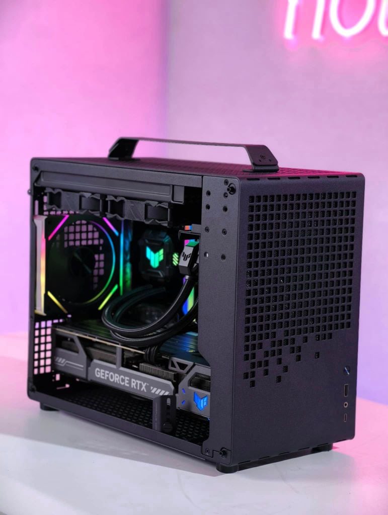 BỘ PC AMD HOTGEAR TITAN PACK RYZEN 7 - X870-I | R7 7800X3D | 32GB 6000MHZ | RTX 5070TI 16GB